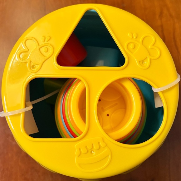 Disney Baby Winnie the Pooh Hunny Pot stacking cups and shape sorter New - Picture 4 of 5